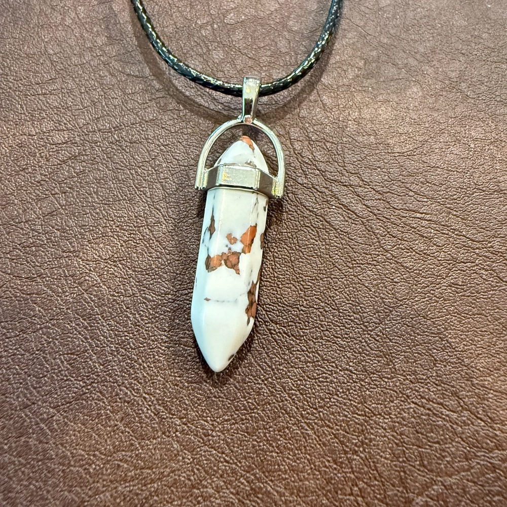 Elegant White and Brown Pendant Necklace